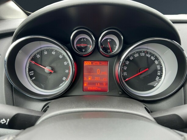 opel-astra-bensin-2013-big-29