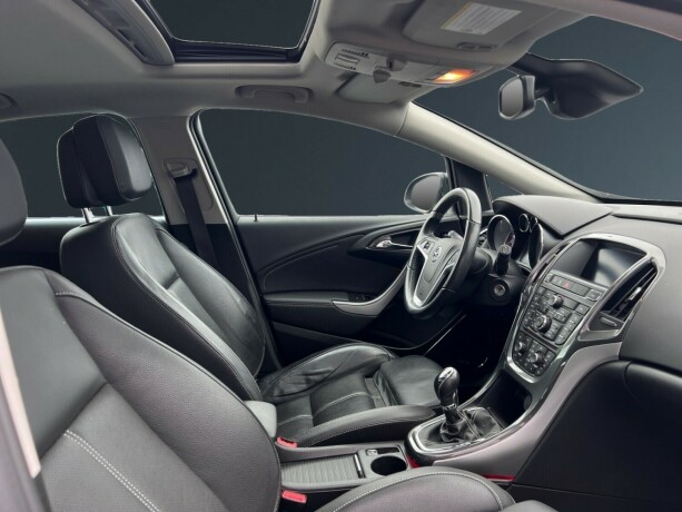 opel-astra-bensin-2013-big-9