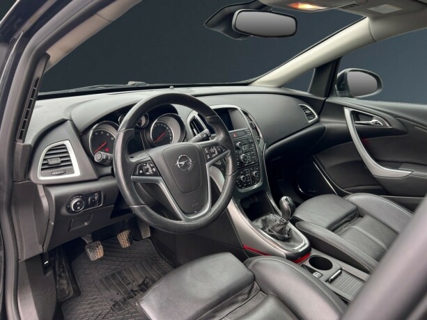 opel-astra-bensin-2013-big-11