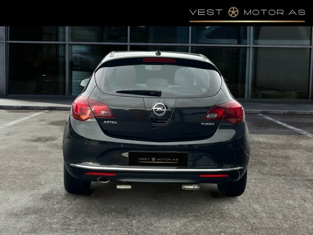 opel-astra-bensin-2013-big-5