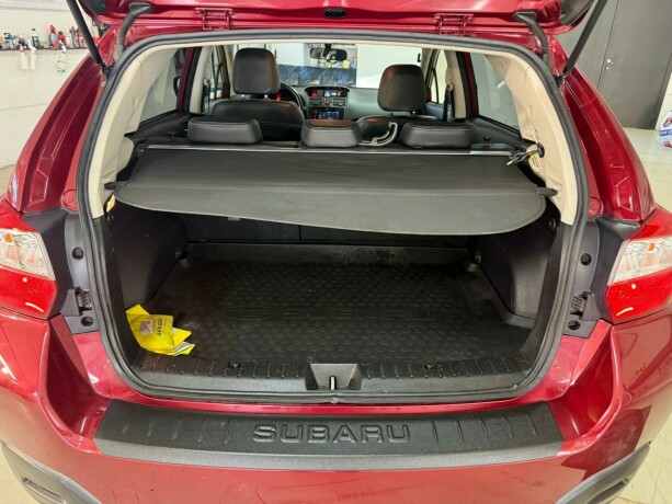 subaru-xv-bensin-2012-big-13