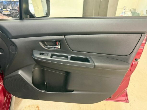 subaru-xv-bensin-2012-big-9