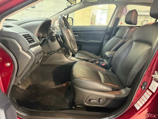 subaru-xv-bensin-2012-big-31
