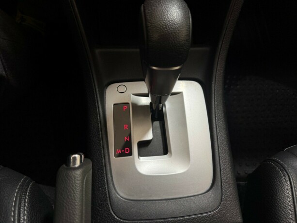 subaru-xv-bensin-2012-big-25