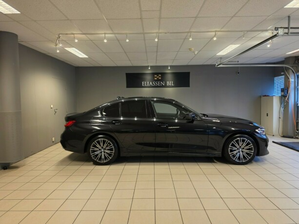 bmw-330e-plug-in-petrol-2020-big-3