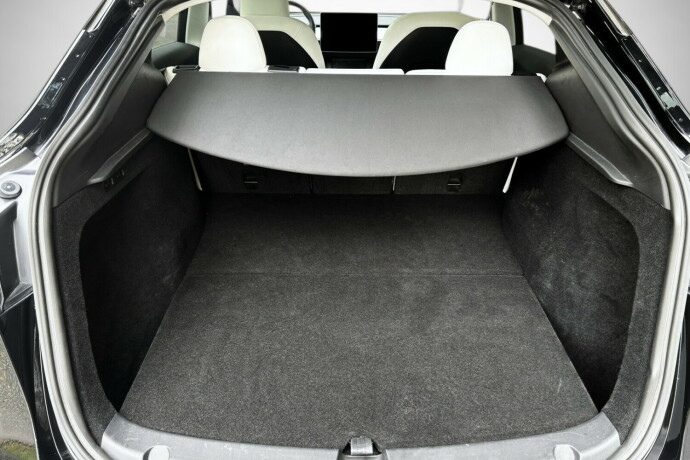 tesla-model-y-elektrisitet-2023-big-35