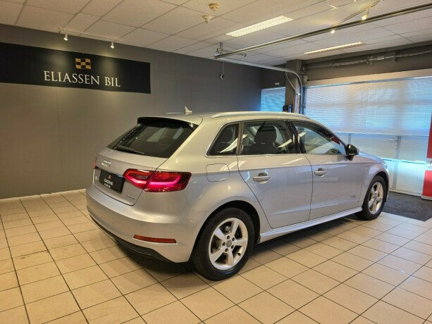 audi-a3-plug-in-petrol-2016-big-4