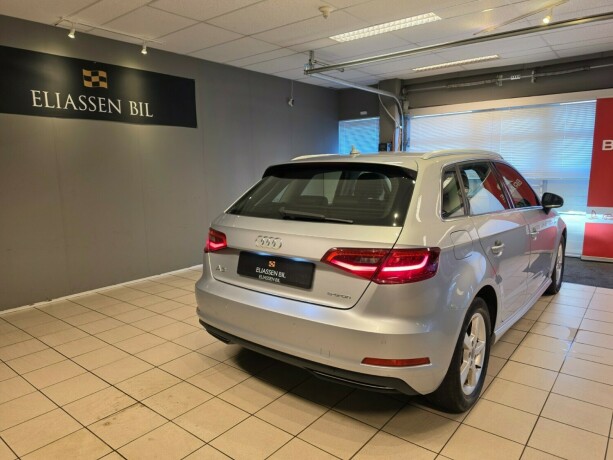 audi-a3-plug-in-petrol-2016-big-5