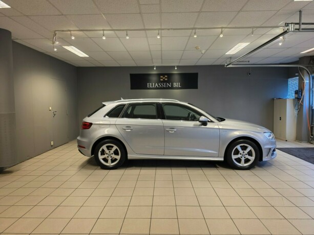 audi-a3-plug-in-petrol-2016-big-3