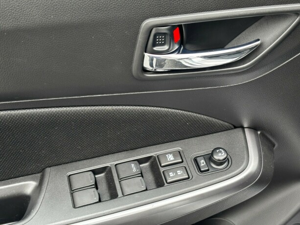 suzuki-swift-elektrisitetbensin-2022-big-12