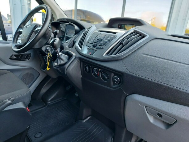 ford-transit-diesel-2017-big-18