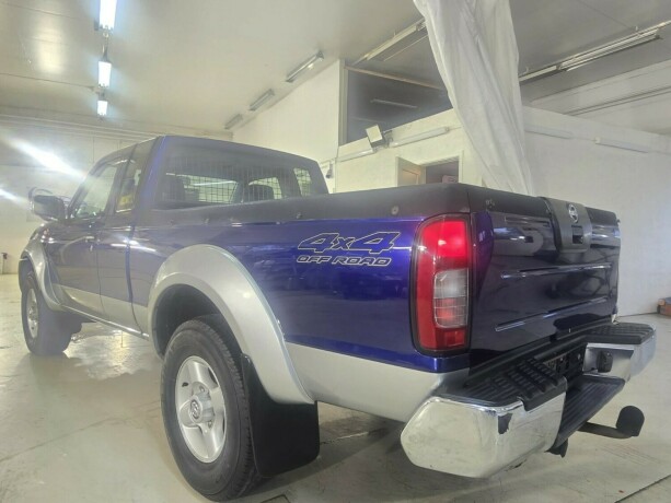 nissan-king-cab-diesel-2003-big-6