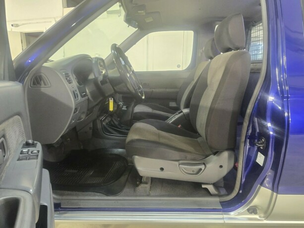 nissan-king-cab-diesel-2003-big-20