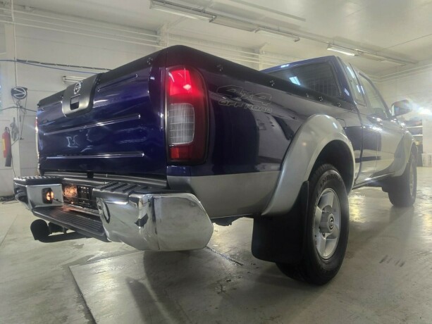nissan-king-cab-diesel-2003-big-8