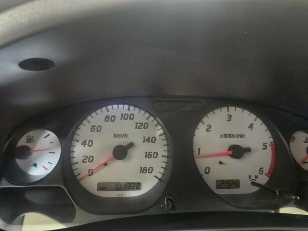 nissan-king-cab-diesel-2003-big-12