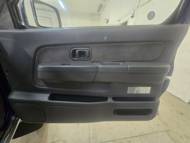 nissan-king-cab-diesel-2003-big-18