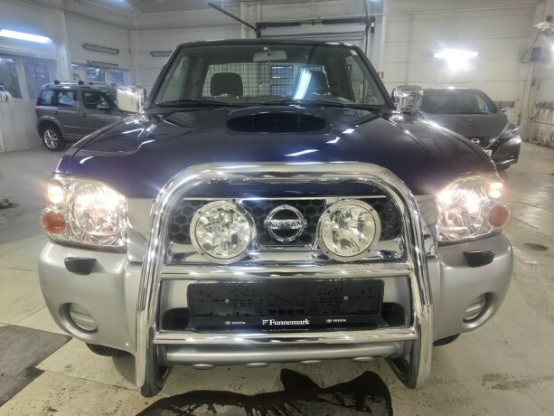 nissan-king-cab-diesel-2003-big-1