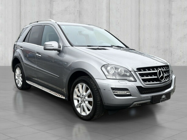 mercedes-benz-ml300-diesel-2011-big-0