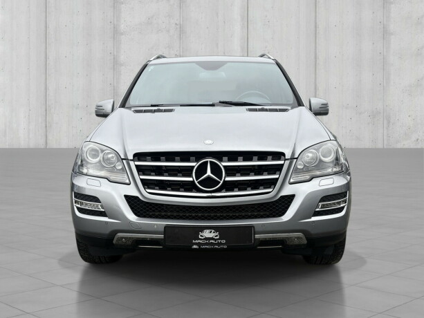 mercedes-benz-ml300-diesel-2011-big-1