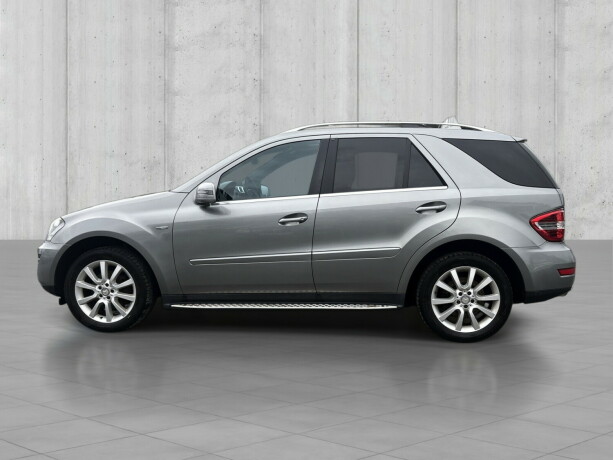 mercedes-benz-ml300-diesel-2011-big-8
