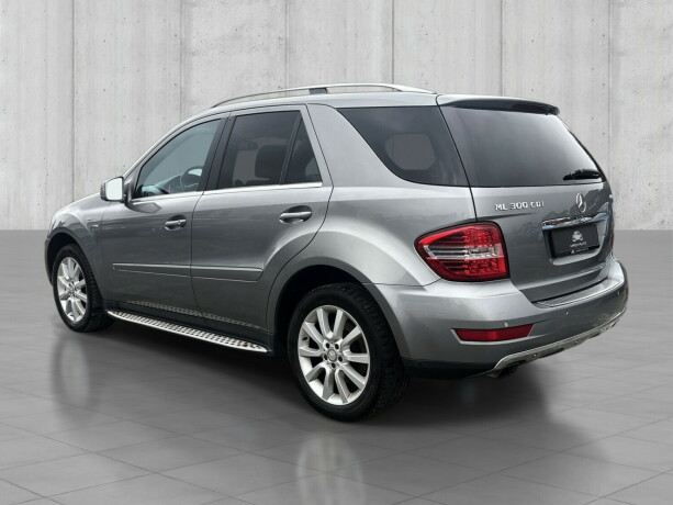 mercedes-benz-ml300-diesel-2011-big-7