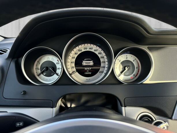 mercedes-benz-180-diesel-2013-big-15