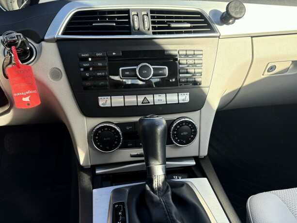 mercedes-benz-180-diesel-2013-big-17