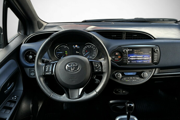 toyota-yaris-elektrisitetbensin-2017-big-27