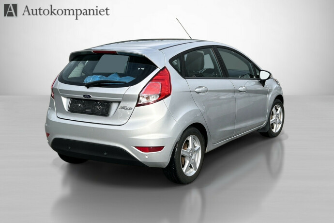 ford-fiesta-bensin-2013-big-3