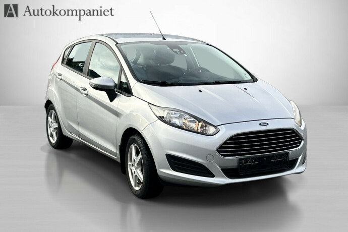 ford-fiesta-bensin-2013-big-4