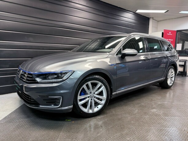 volkswagen-passat-elektrisitetbensin-2017-big-1
