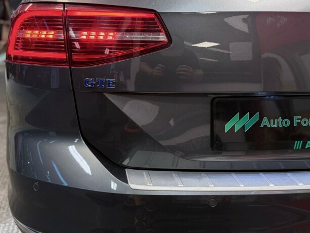 volkswagen-passat-elektrisitetbensin-2017-big-31