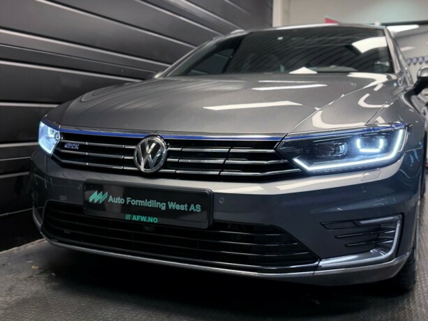 volkswagen-passat-elektrisitetbensin-2017-big-3
