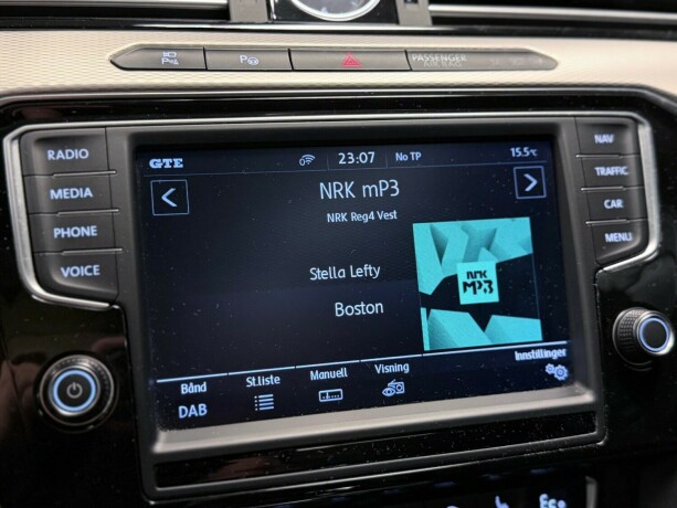 volkswagen-passat-elektrisitetbensin-2017-big-23