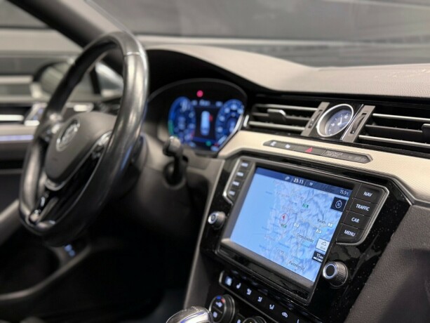 volkswagen-passat-elektrisitetbensin-2017-big-14