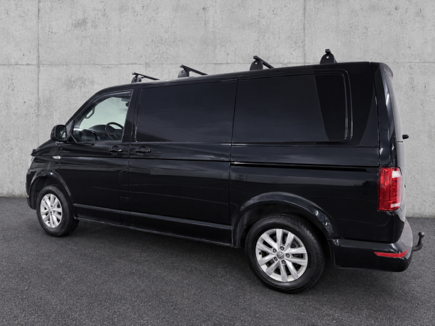 volkswagen-transporter-diesel-2018-big-4