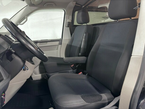 volkswagen-transporter-diesel-2018-big-12