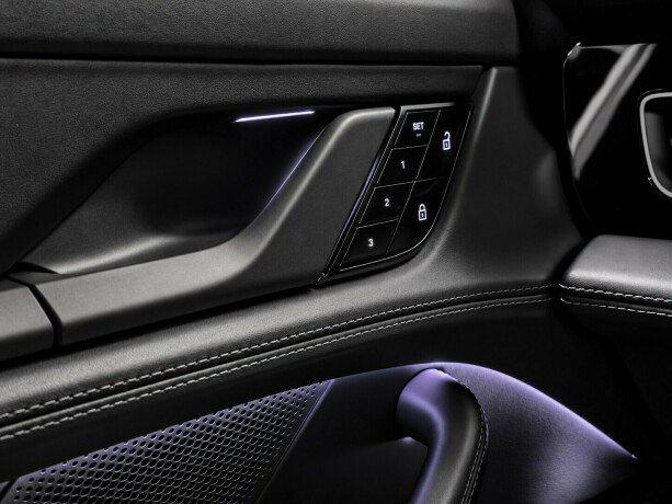 porsche-taycan-4-elektrisitet-2021-big-14