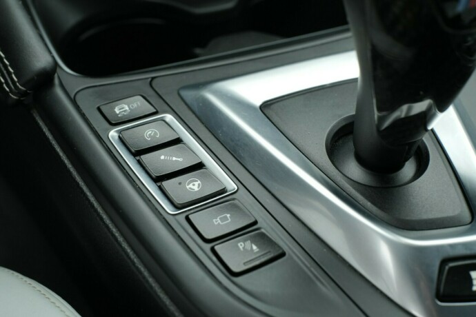bmw-m3-bensin-2014-big-40