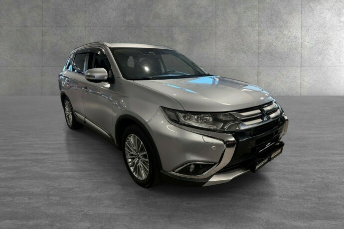 mitsubishi-outlander-diesel-2016-big-8