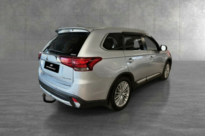 mitsubishi-outlander-diesel-2016-big-5