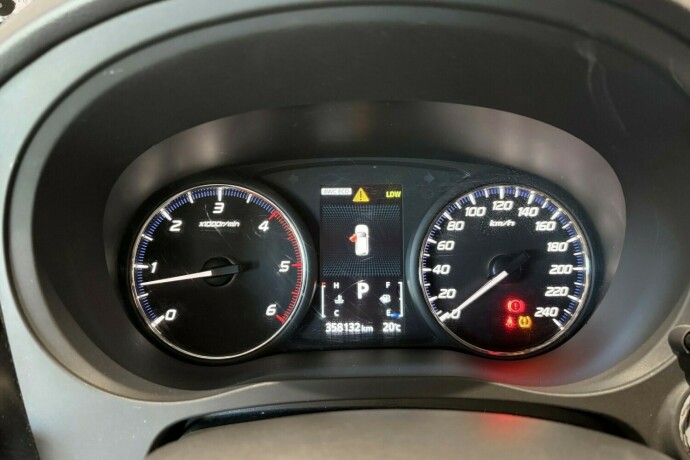 mitsubishi-outlander-diesel-2016-big-18