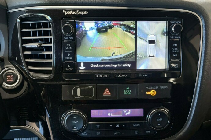 mitsubishi-outlander-diesel-2016-big-25