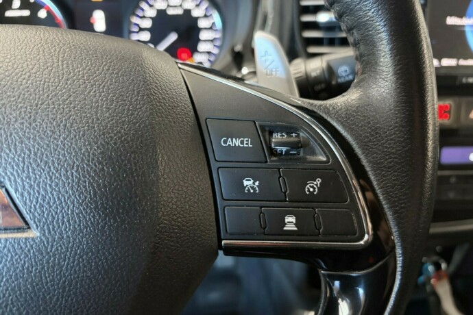 mitsubishi-outlander-diesel-2016-big-20