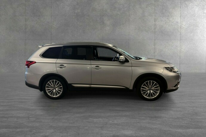 mitsubishi-outlander-diesel-2016-big-6