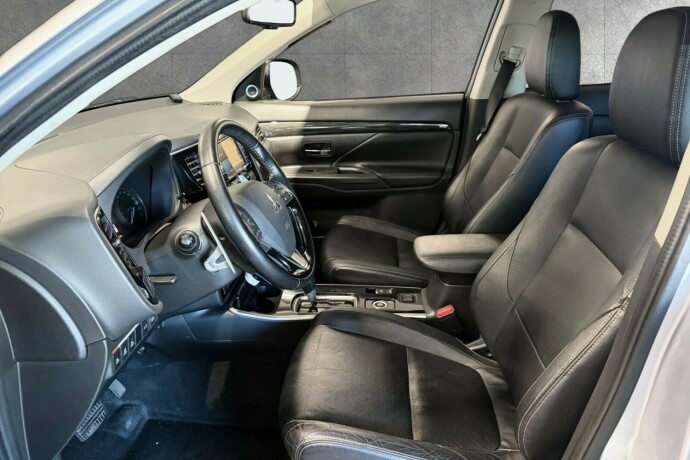 mitsubishi-outlander-diesel-2016-big-9
