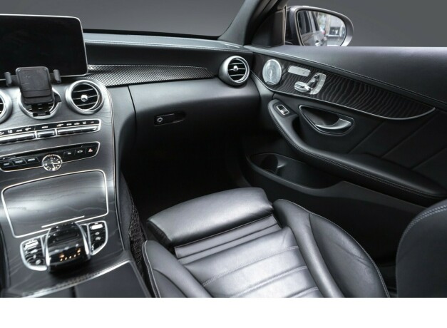 mercedes-benz-c43-bensin-2016-big-29