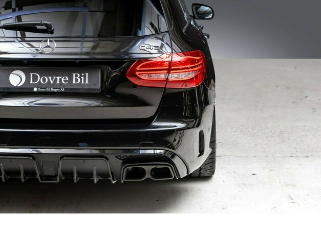 mercedes-benz-c43-bensin-2016-big-10