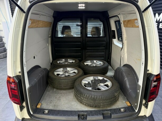 volkswagen-caddy-diesel-2019-big-25