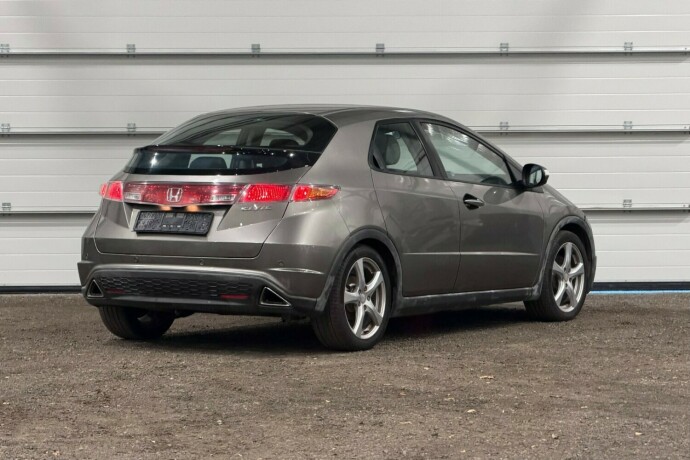 honda-civic-bensin-2007-big-2